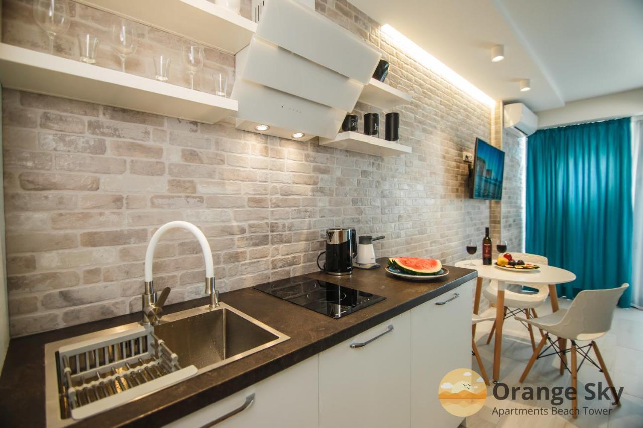 Orange Sky Apartments Beach Tower Batumi Esterno foto